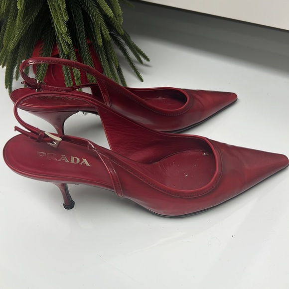 Red Prada heel slingback pointed shoe - Picture 4 of 6